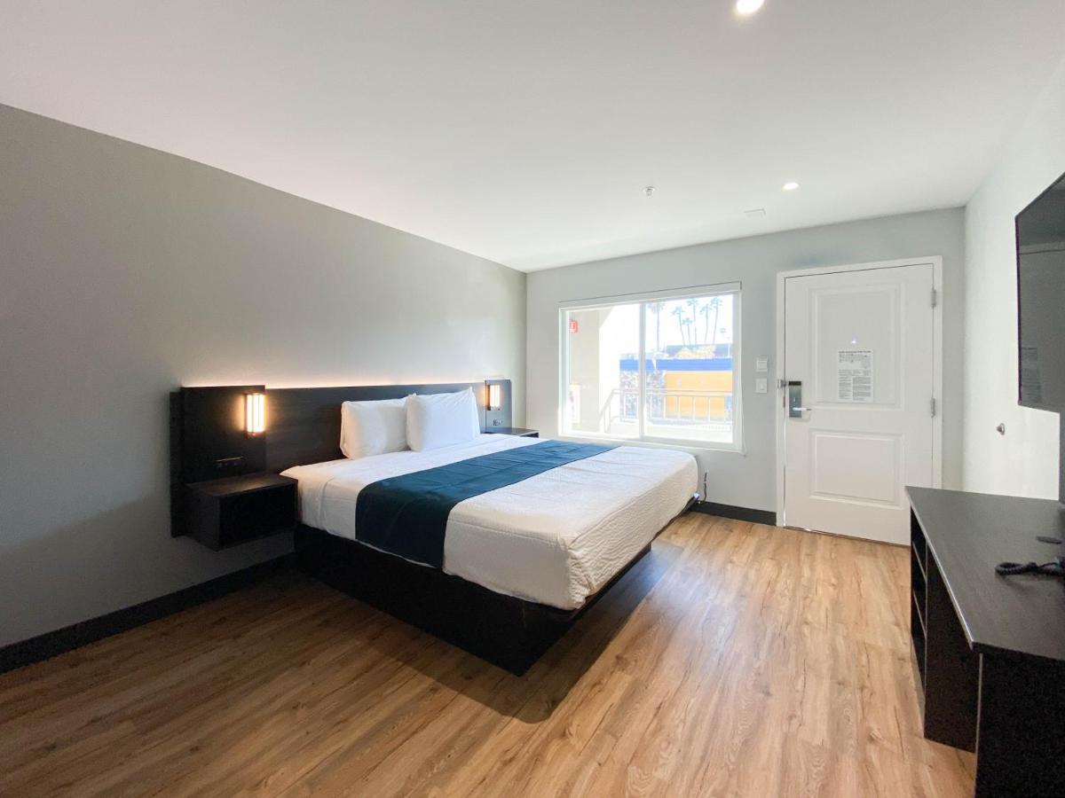 Hotel 6 Stockton, Ca Waterfront 2*