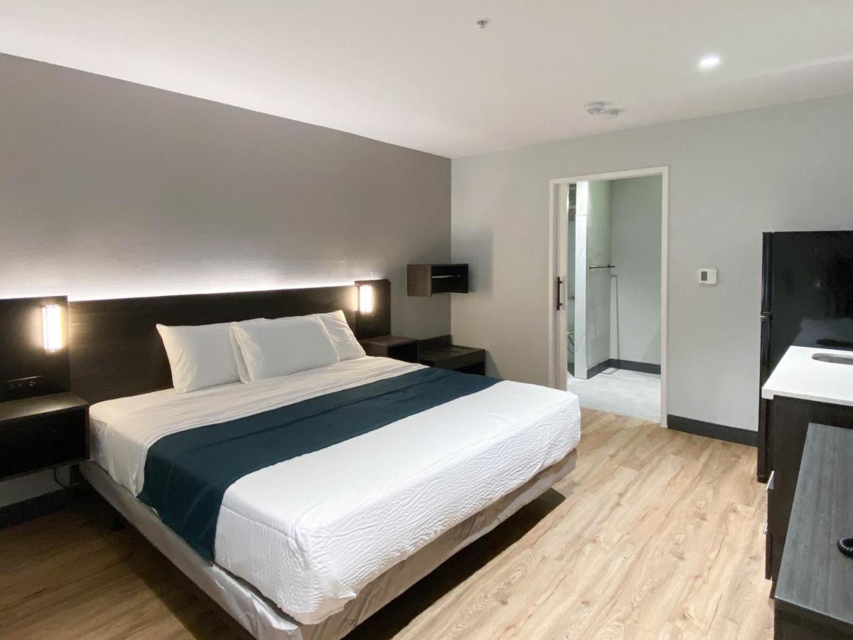 Hotel 6 Stockton, Ca Waterfront 2*