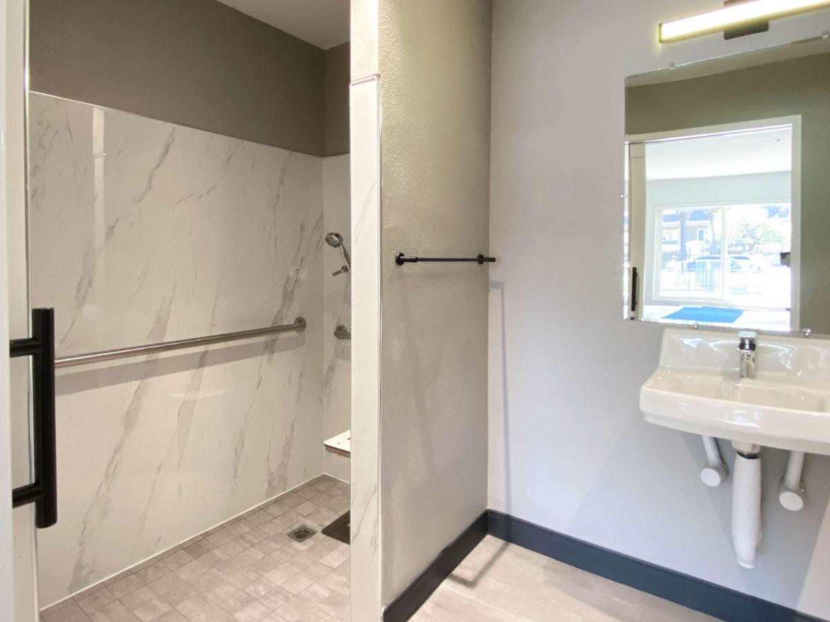 6 Stockton, Ca Waterfront 2*